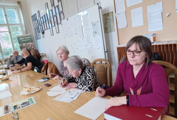 Bepillantás a komáromi gimnázium Öregdiákjainak tevékenységébe