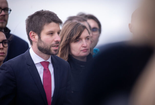 Ellenzéki platformot hoznának létre a progresszívek