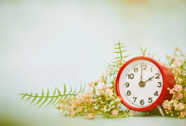 Márciusban ismét át kell állítani az órákat, hiszen kezdődik a nyári időszámítás