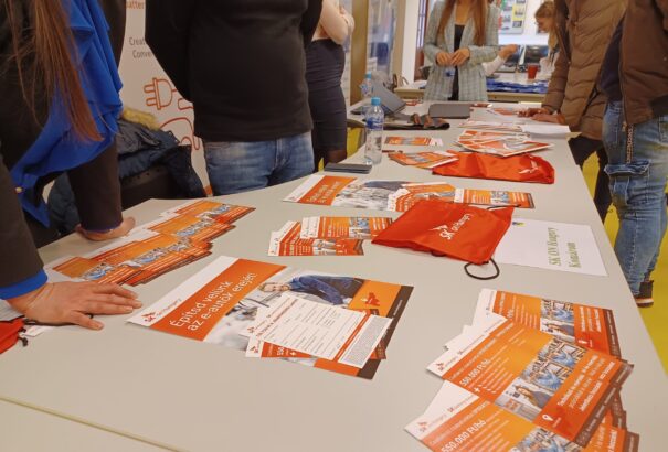 Hasznos állásbörzének adott otthont a Selye János Egyetem Konferencia-központja