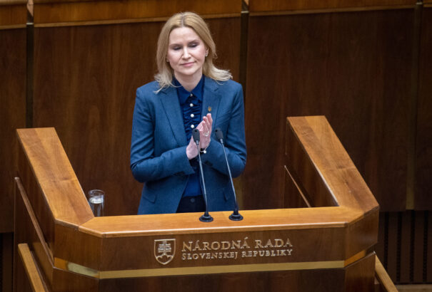 Az ukrán parlament alelnöke a szlovák parlamentben: A MiG-jeik már védik az eget Harkiv felett, köszönjük