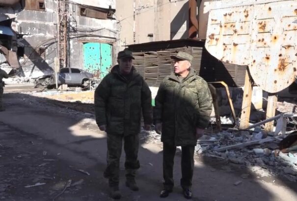 Az orosz védelmi miniszter ellátogatott a kelet-ukrajnai frontvonalra