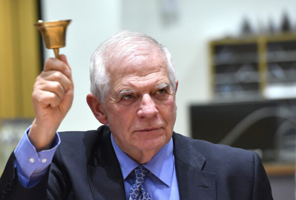 Borrell: Putyint a világ csaknem 130 országában azonnal letartóztathatják