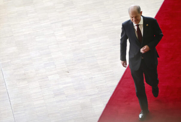 EU-csúcs – A felszínen Ukrajna felfegyverzése lesz a fő téma, de a németeket és a franciákat most más foglalkoztatja