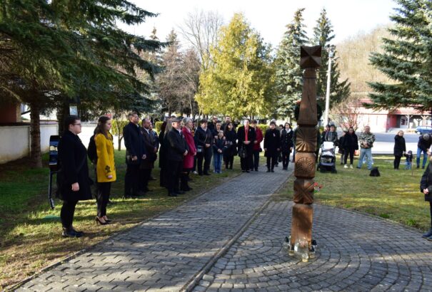 Ajnácskőn is a forradalmat és szabadságharcot méltatták – Képekkel