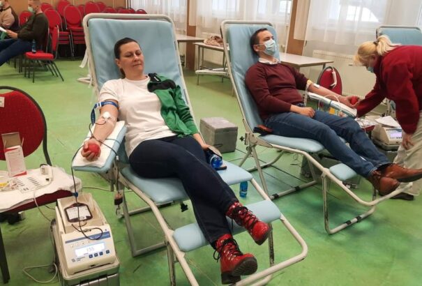 Egészségpolc: „Pár” csepp vér az életért Szap községben