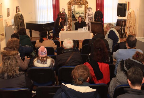 Amerikától Japánig. Híres utazók, egzotikus tárgyak – katalógus bemutató Rimaszombatban