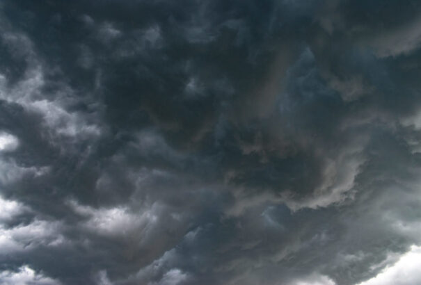 Jön az ítéletidő: eső, viharok, orkán erejű szél – durva lesz a jövő hét nyitánya