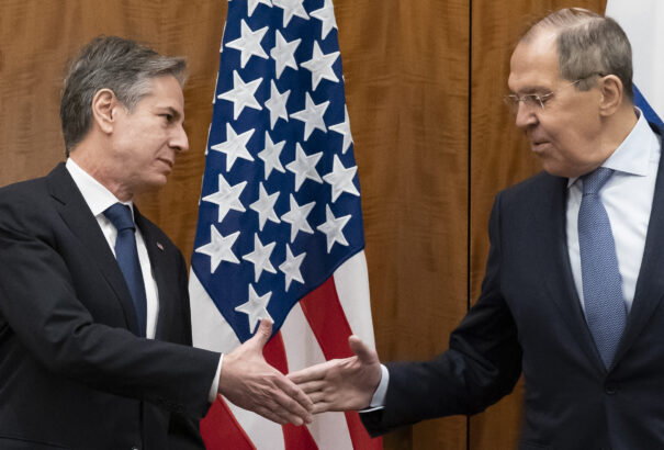 Lavrov szerint konstruktív beszélgetést folytattak Blinkennel