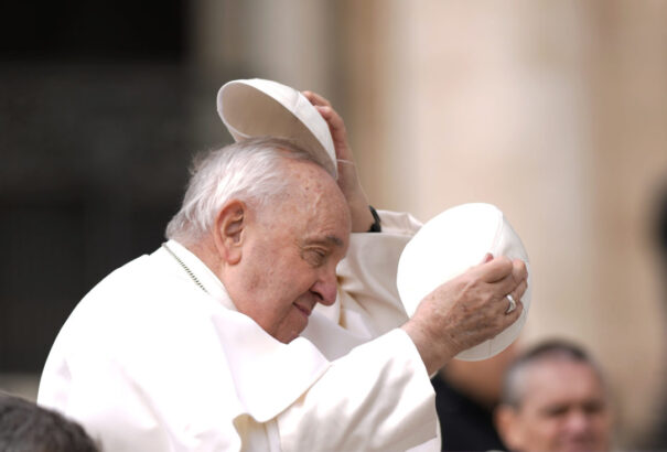 Ferenc pápa: akkor fogok lemondani, ha már nem tudok tisztán látni