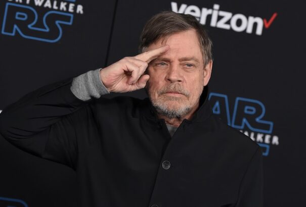 Luke Skywalker azt kívánja az ukránoknak a légiriadók után, hogy „Az Erő legyen veletek!”