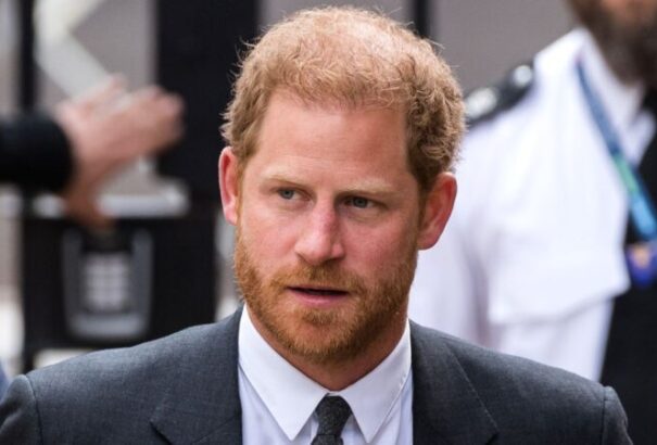 Harry herceg is részt vesz III. Károly koronázási ünnepségén