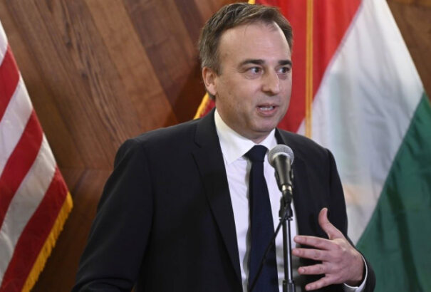 Pressman nagy bejelentése: Magyar és orosz bankvezetőket tett szankciós listára az USA