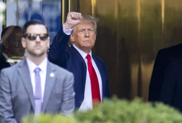 Letartóztatták Donald Trumpot (videók)