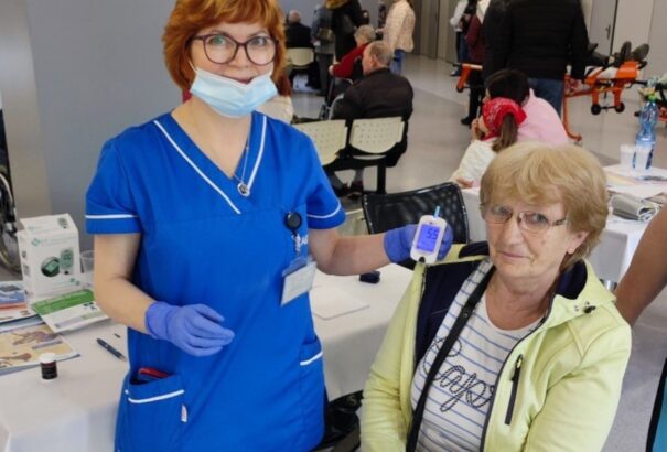 Az egészség világnapja a komáromi kórházban: a páciensek és látogatók ingyenes kivizsgáláson vehettek részt a sürgősségi osztályon