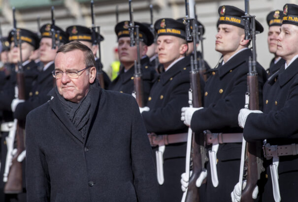 A német védelmi miniszter nem küld több fegyvert Ukrajnába. Németország készletei is kimerültek