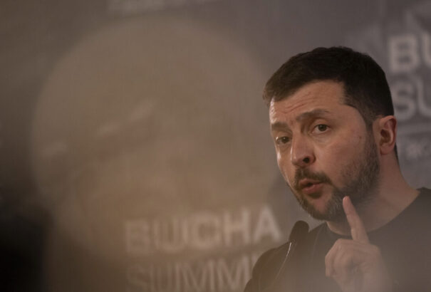 „Békeidőben alkalmatlan” – leszedte a keresztvizet Zelenszkijről a nyugati lap