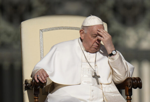 Ferenc pápa: Fegyverek helyett a józan ész legyen az országok közötti kapcsolatok rendezőelve