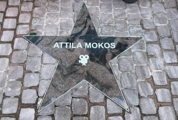 Komárom új filmcsillaga, Mokos Attila színművész