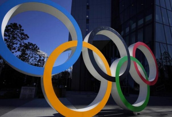 A nemzeti olimpiai bizottságok élesen bírálták az ukrán kormányt. Szerintük beavatkozott a sport autonómiájába