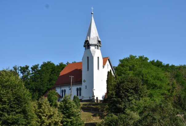 Nagypénteki passiójáték Gömörpéterfalán – Képekkel