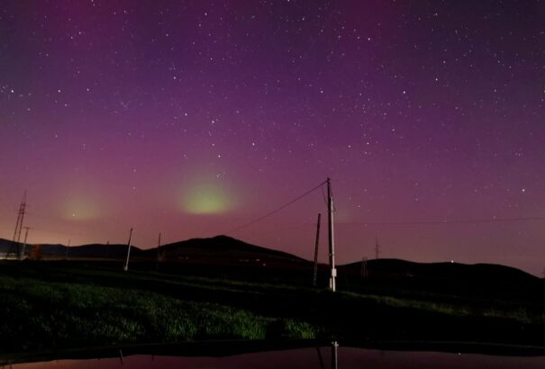 Hihetetlen fotók és videók készültek a sarki fényről térségünk felett