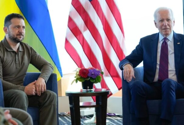 Zelenszkij biztosította Bident, hogy nem veti be az F-16-osokat orosz terület ellen