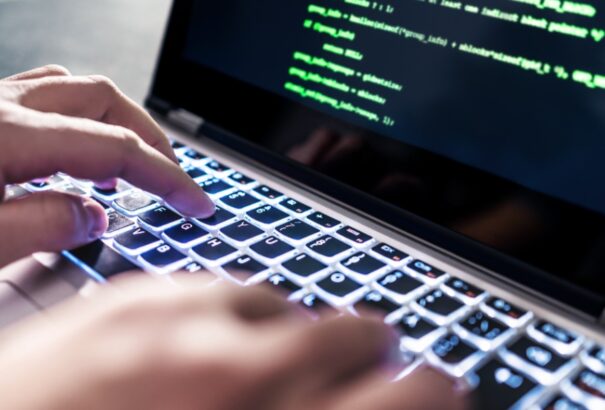 Orosz hackertámadás bénított le több vezető lengyel hírportált