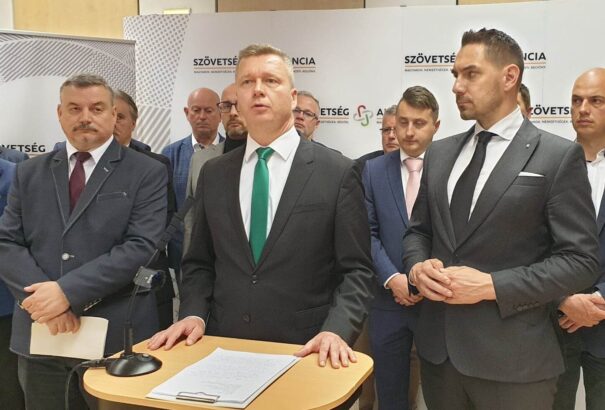 Az MKP döntött, Gyimesi hazatért, Forró üzent a bekiabálóknak, a Most-Híd meg jogilag nem is távozhat (Összefoglaló)