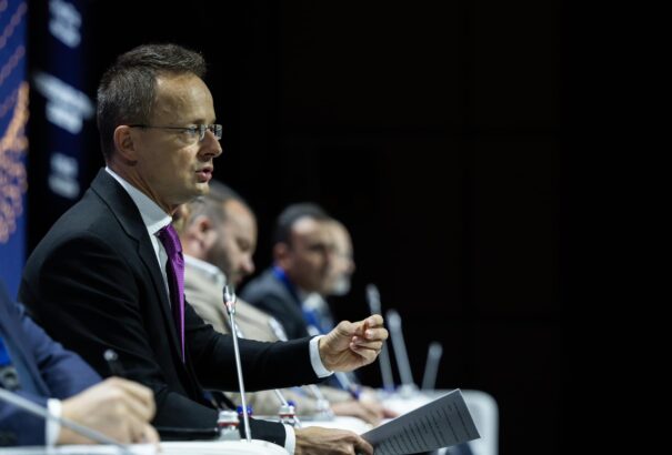Szijjártó Péter: Magyarország jövőjéről kizárólag a magyarok dönthetnek