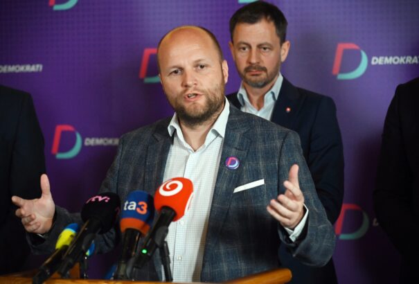 Naď: Ukrajna háború utáni újjáépítésében is szeretnénk segíteni