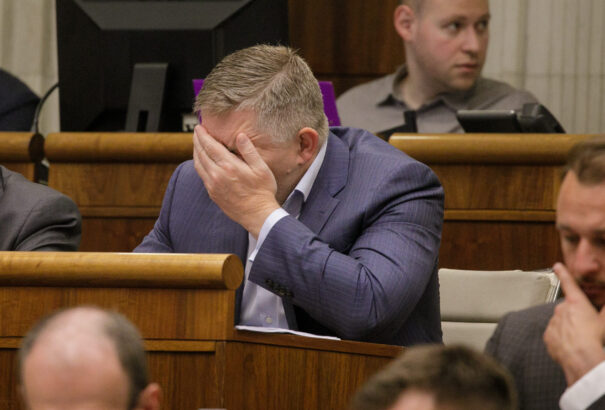 Putyin manipulálhatja a szlovákiai választásokat? Naď már a kampány elején ledobta az atomot. Fico reagált