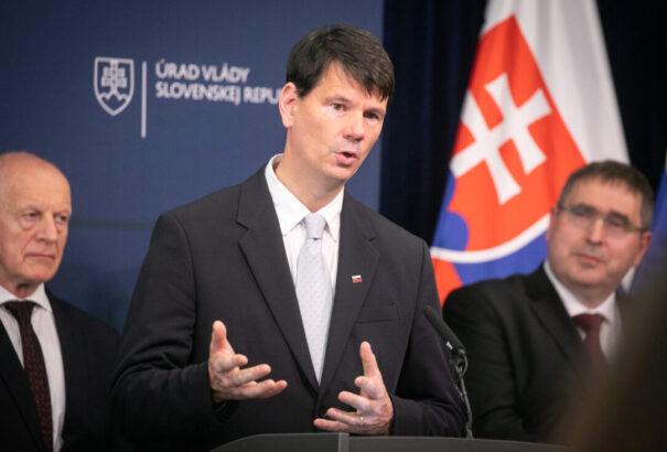 Rövidebb ideig lesznek nyitva a sürgősségi rendelők, a gyermeksürgősségi rendelők számát pedig lecsökkentik