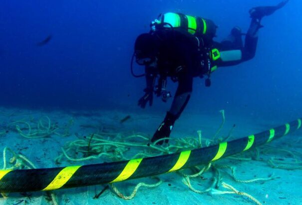 A NATO szerint Oroszország az európai tenger alatti kritikus infrastruktúra ellen indíthat támadásokat