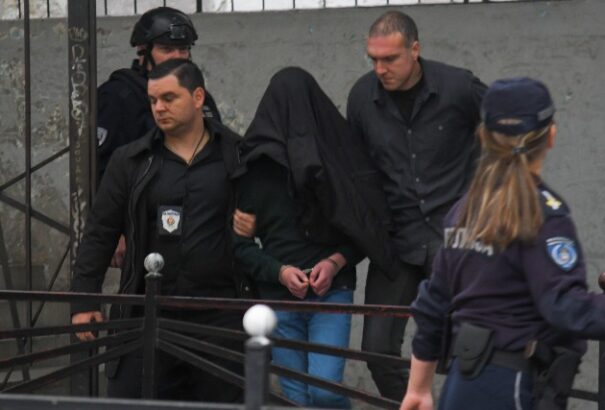 Hetedikes diák lövöldözött egy belgrádi iskolában – nyolc diáktársát és az iskolája biztonsági őrét lőtte le