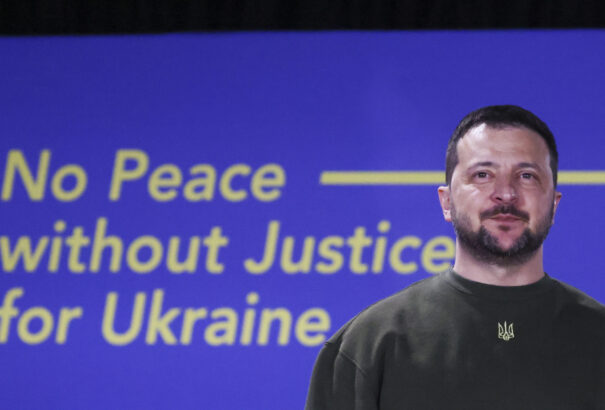 Zelenszkij: Ukrajna tudja, hogy a háború alatt nem lesz a NATO tagja