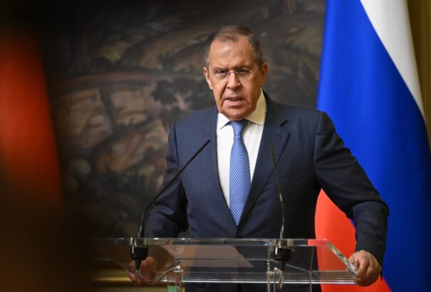 Lavrov: elfogadhatatlan eszkaláció Kijev F-16-osokkal való ellátása