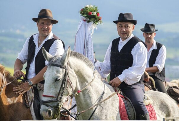 Idén is megrendezik a pünkösdi lovas zarándoklatot