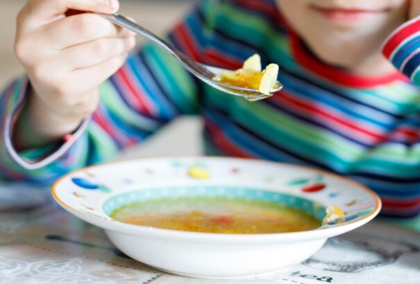 A nyolcosztályos gimnáziumok diákjai is részesülhetnének ingyenes ebédben