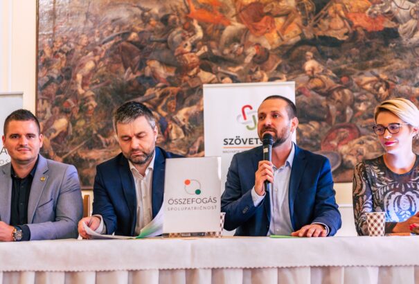 A Körkép.sk megkérdezi olvasóit: Milyen útmutatóra van szüksége az Összefogásnak és Orosz Örsnek? (Szavazással)