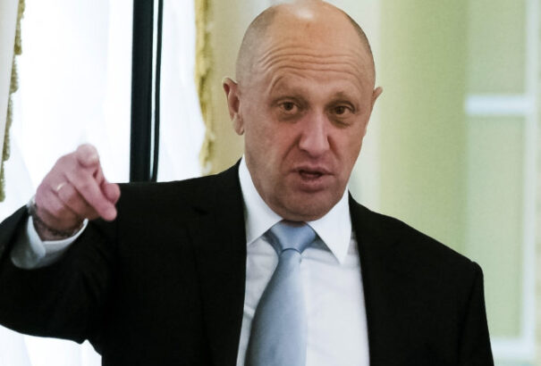 Prigozsin Macronnak: Kitépem a fogaidat