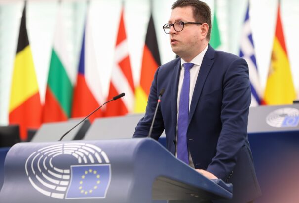 Vincze: ha egy állam nem tartja be a kisebbségek jogait, a nemzetközi szervezeteknek és az anyaországoknak kell közbelépniük