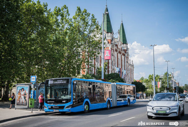 Fiatalodik a budapesti buszflotta – 50 új jármű áll forgalomba