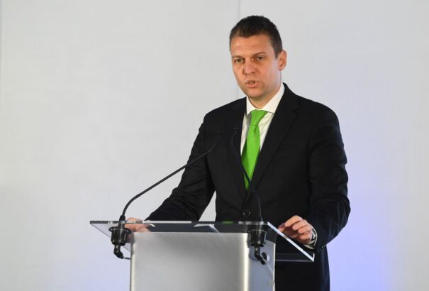 Menczer Tamás: Ukrajna fejezze be a magyar kisebbség jogfosztását!