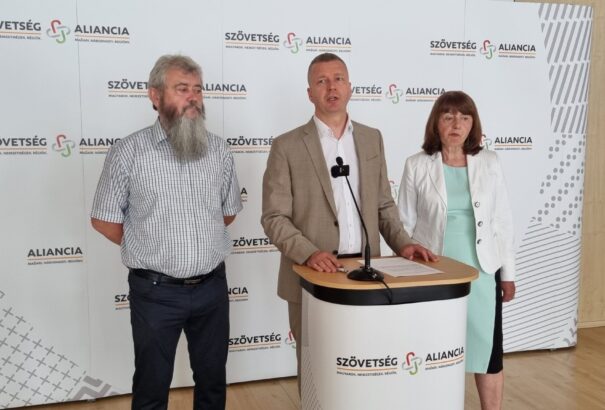 Forró Krisztián: Meg kell védeni a gazdákat és a lakosságot!