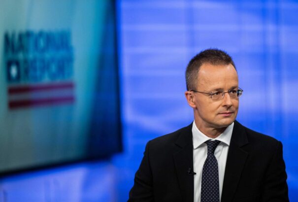 Szijjártó Péter: itt az ideje, hogy felcsavarjuk a békepárti többség hangerejét