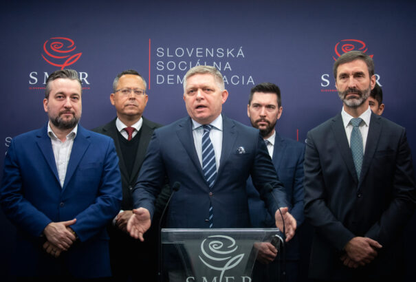 Fico: A NATO a választások előtt a Smer szavazóit célzó médiakampányt akar folytatni