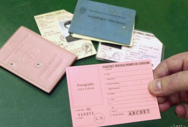 Még mindig rózsaszín jogsija van? Ideje kicserélni!