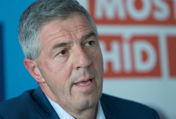 Bugár: Az Ódor-kormány megpróbálhatja helyreállítani az állampolgárok államba vetett bizalmát