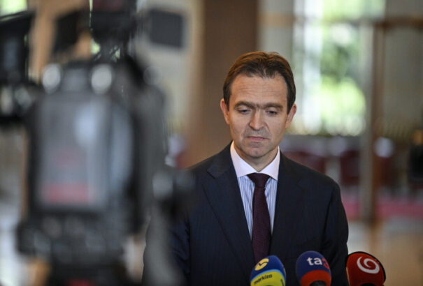 Ódor a bizalmi szavazás elbukása után: Egyelőre nem drágul meg az energia